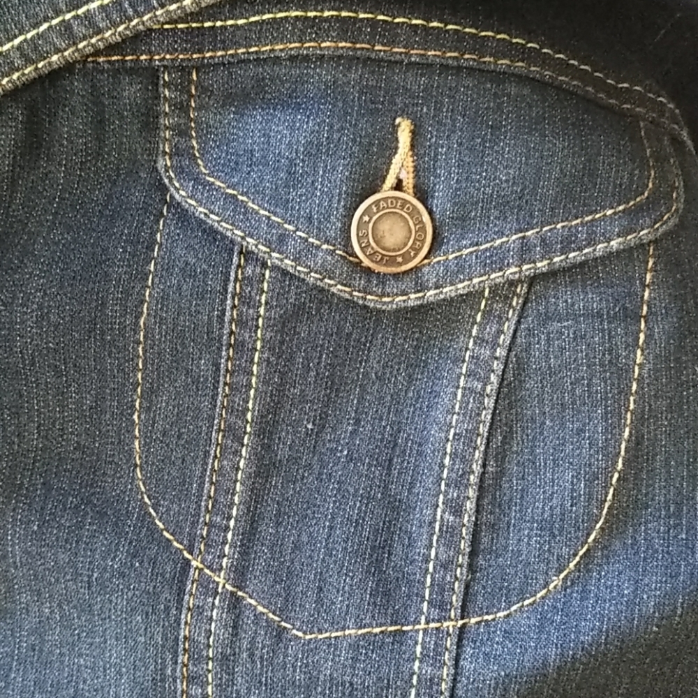 🎈Denim Jacket - Picture 6 of 8